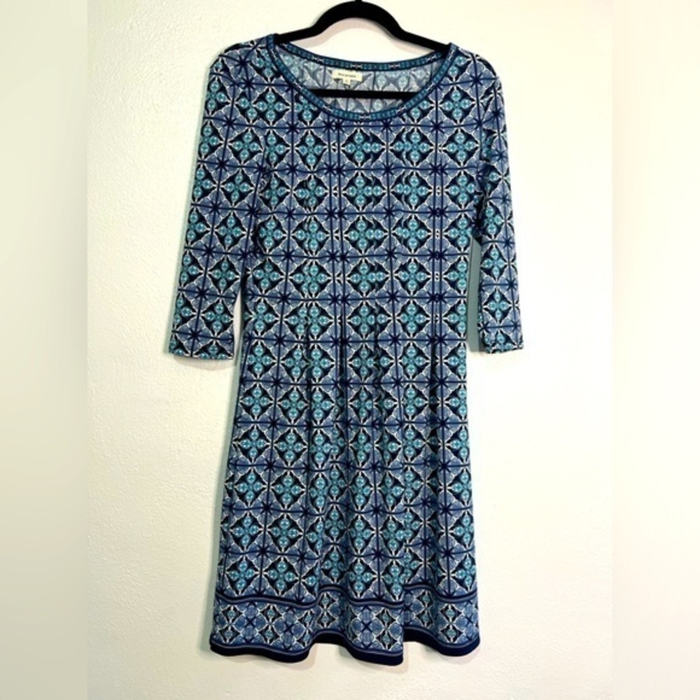 Max Studio blue/white/black patterned dress. Sz S. Preowned.